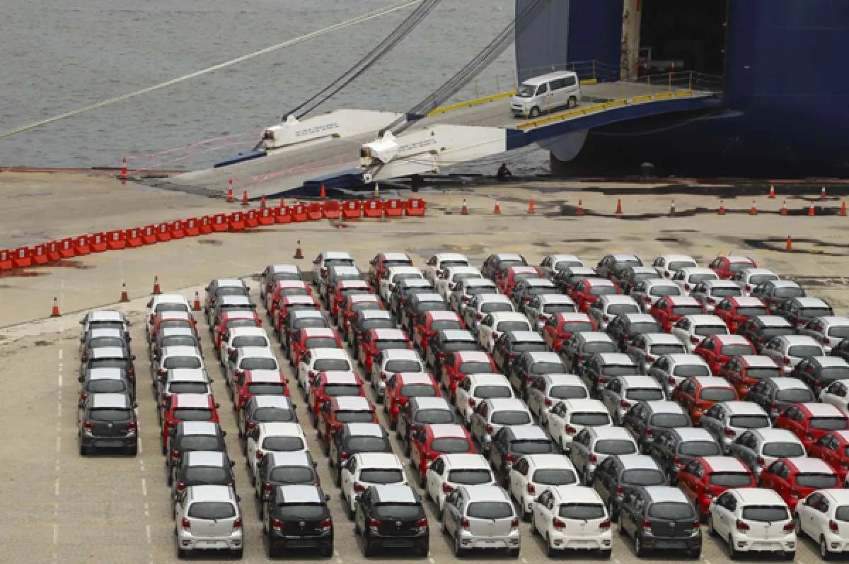 Saham Indonesia Kendaraan Terminal (IPCC) sempat melejit di tengah penurunan IHSG