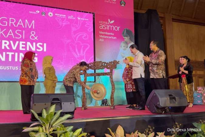 Tekan Stunting, BKKBN Gandeg Dexa Medica Edukasi Bidan di Blitar