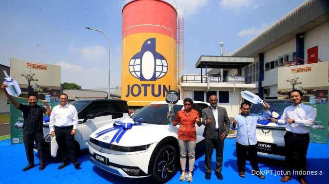 Jotun Serahkan Hadiah Utama Promo Jotun Berkah Berlimpah Rejeki 2023