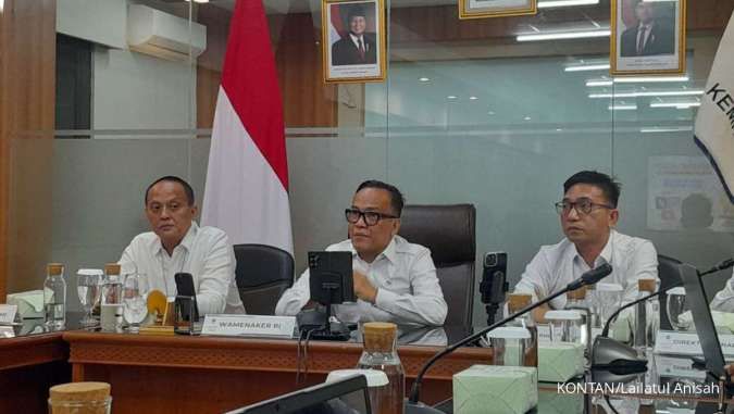 Wamenaker Luncurkan Layanan Pengaduan untuk Buruh yang Ijazahnya Ditahan Perusahaan