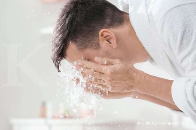Pahami 4 Perbedaan Sabun Wajah Pria dan Sabun Mandi Biasa, Yuk!