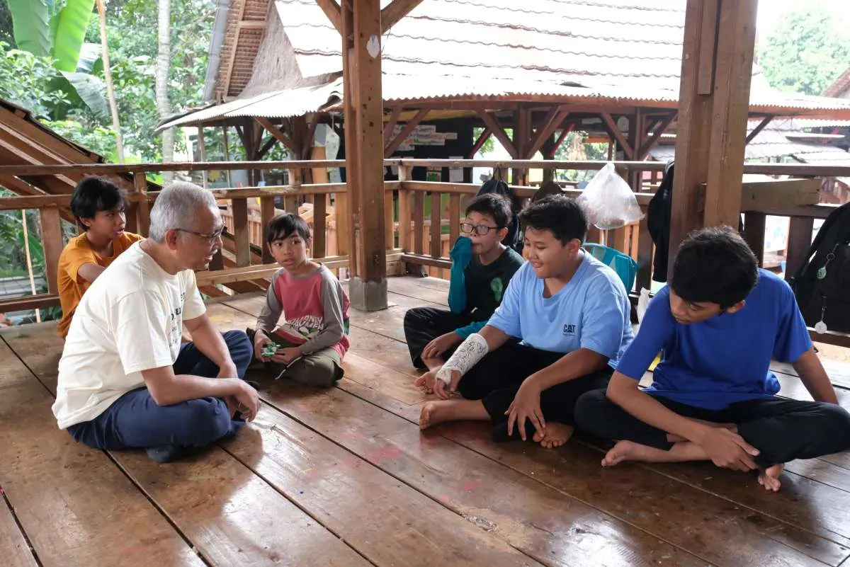 Ajak Karyawan Jadi Relawan: SBI Beri Edukasi Pengelolaan Sampah ke Siswa Sekolah Alam
