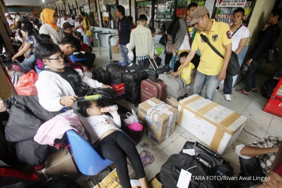 Akhir pekan, puncak arus balik terminal Pulogadung