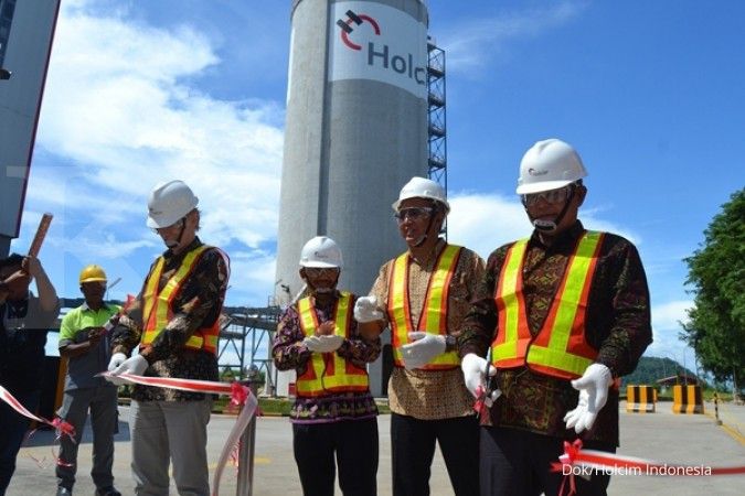 Holcim resmi operasikan terminal semen di Lampung