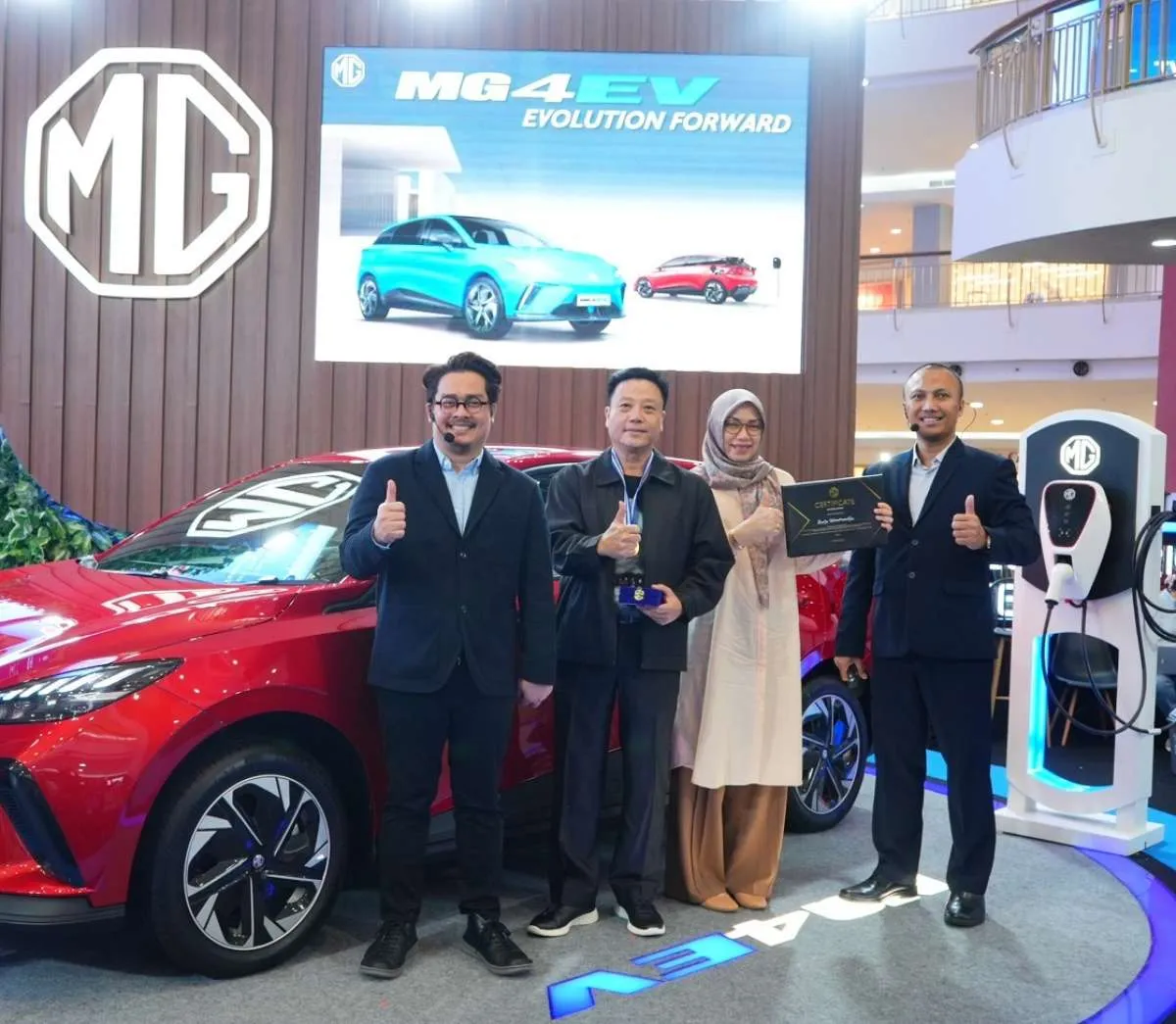 Harga Resmi Terkuak! Konsumen MG4 EV Dinobatkan sebagai Enviro Star