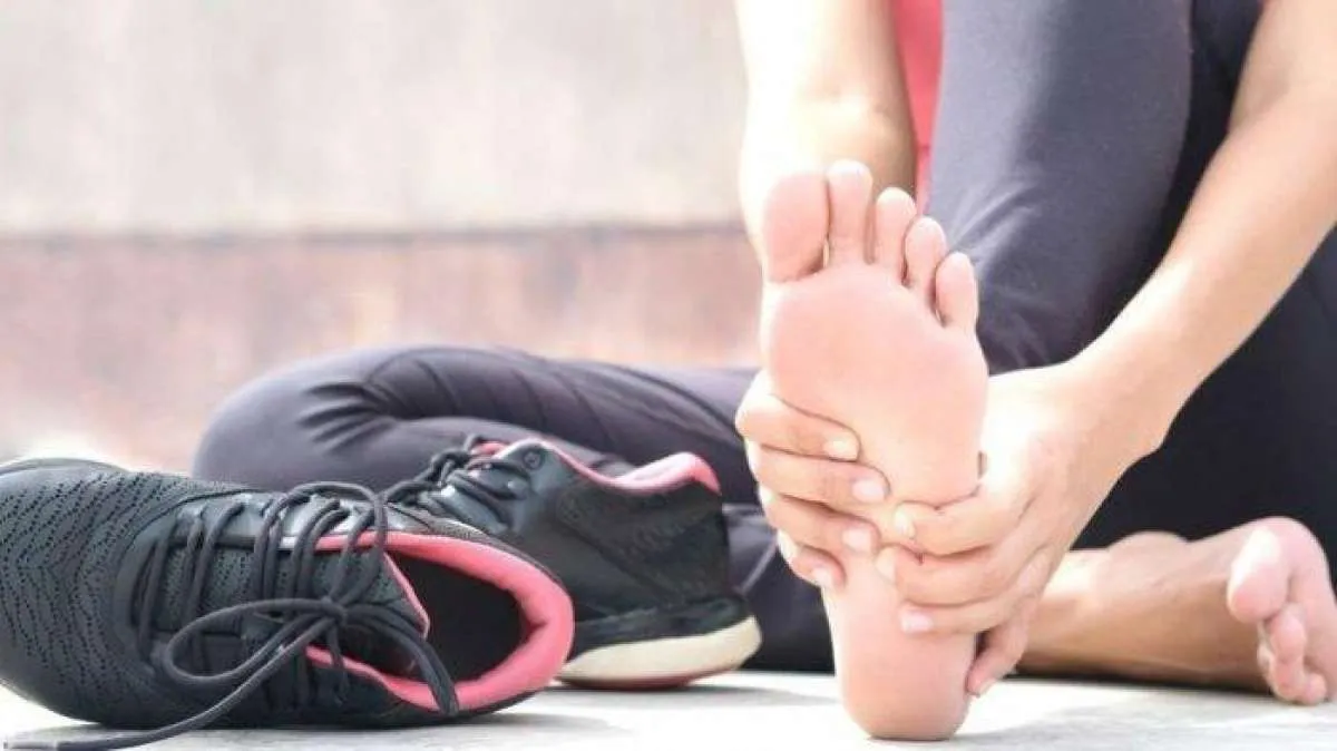 Selain Nyeri dan Bengkak, Ini Ciri-Ciri Rematik di Kaki 