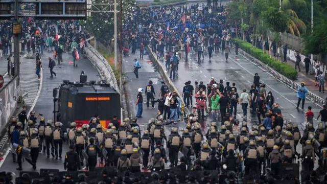 Keluarga Driver Ojol Hingga Tokoh Bangsa Serukan Perdamaian, Hentikan Demo Anarkis