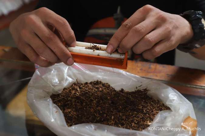 Dibayangi Tantangan Kenaikan Cukai, Begini Prospek Saham Emiten Rokok