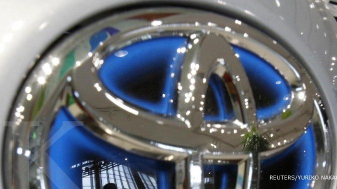 Mundur, Toyota baru akan jual RAV4 awal 2015