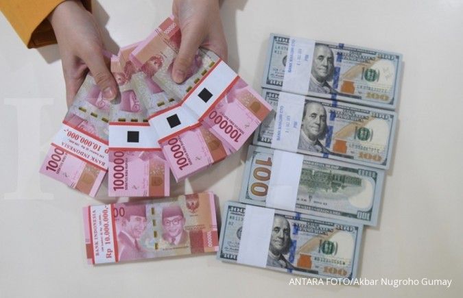 Paling Loyo di Asia, Rupiah Spot Melemah ke Rp 14.864 Per Dolar AS di Tengah Hari Ini