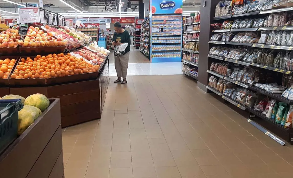 INDEF: Penurunan Penjualan Eceran Mengindikasikan Pelemahan Daya Beli Masyarakat