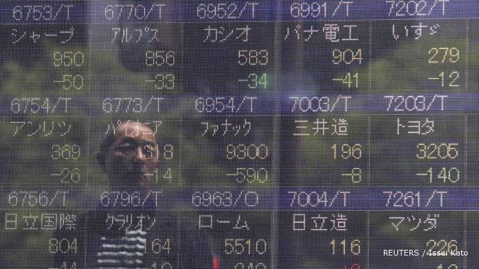 Banyak data negatif, bursa Jepang terpangkas