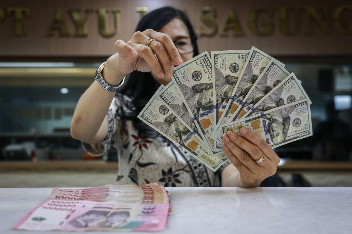 Rupiah Masih Akan Tertekan pada Kamis (29/10)