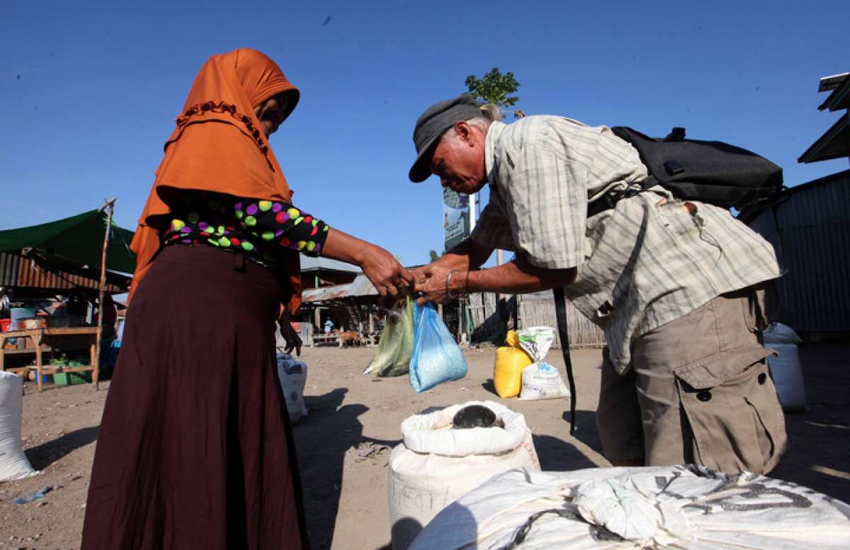Pasar Barter Warloka