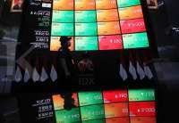 Memerah, harga saham ESSA & SWAT kompak turun di sesi pertama bursa Kamis (28/10)