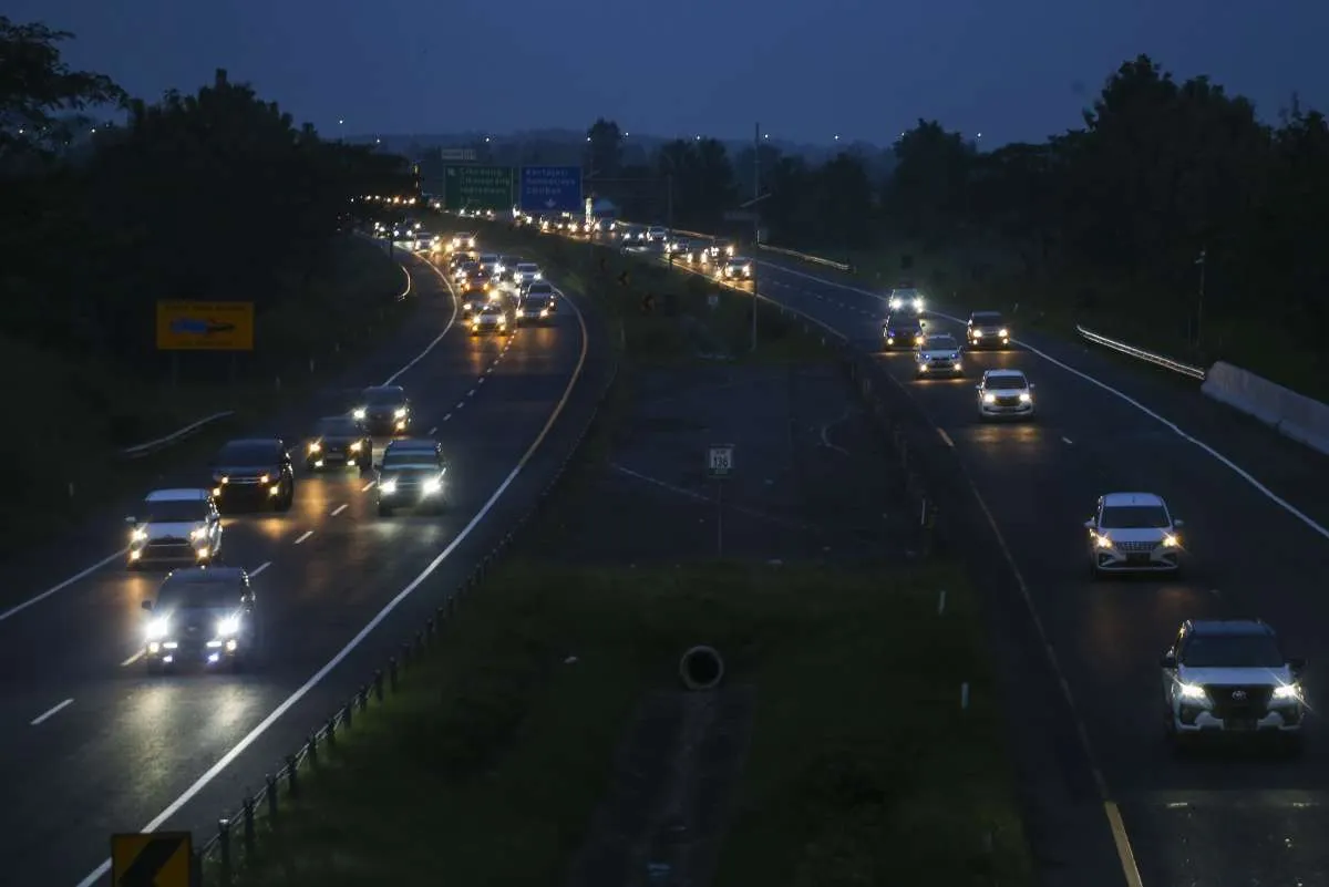 One Way Diberlakukan di Km 188 Tol Palimanan hingga Km 72 Tol Jakarta-Cikampek