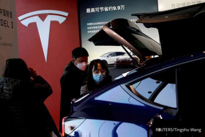 Tesla Cuts Prices in China for Select Model Y Versions