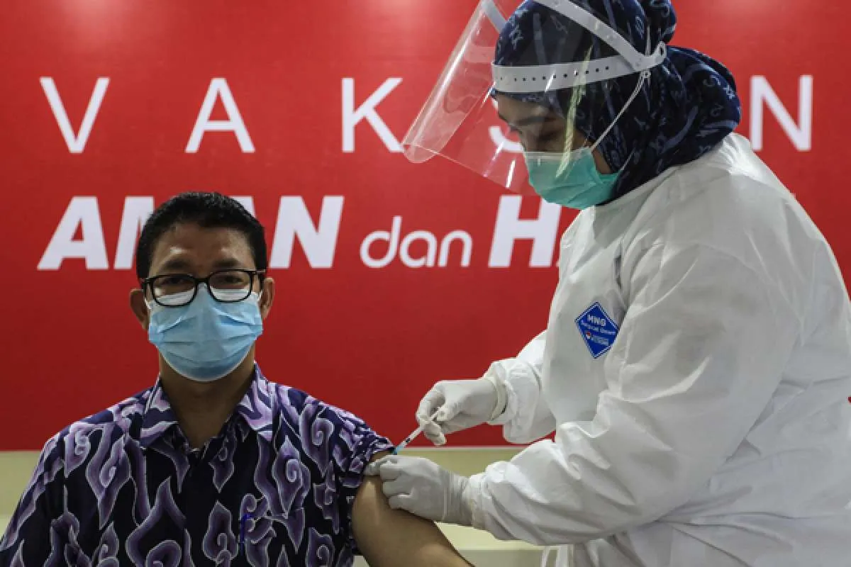 Vaksinasi Covid-19 untuk guru sudah dimulai, target 5 juta guru hingga Juni 2021