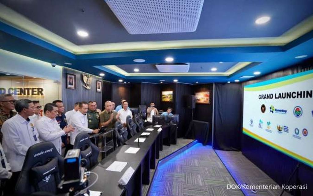  Menkop Resmikan Command Center Percepat Digitalisasi & Pengawasan Kopdes Merah Putih 