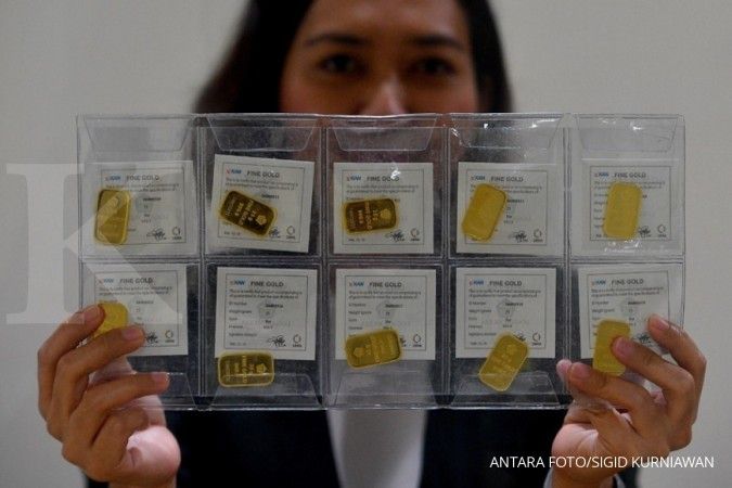 Harga emas Antam turun ke Rp 642.000