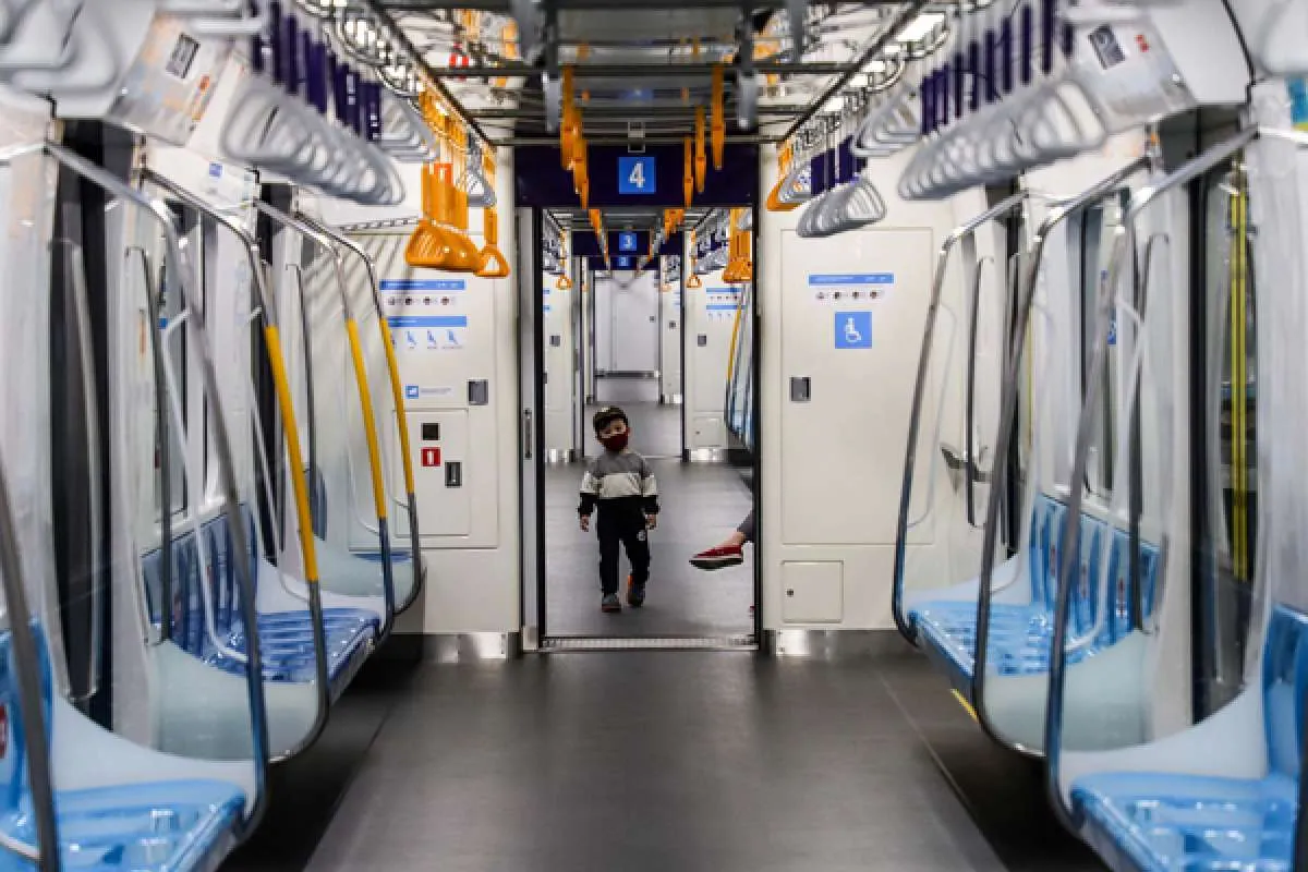MRT Jakarta hanya layani pekerja sektor esensial dan kritikal mulai hari ini