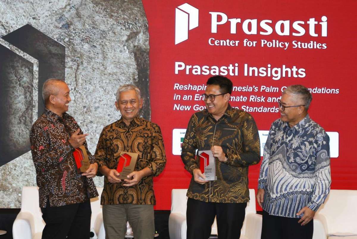Prasasti Center Gelar Diskusi Industri Kelapa Sawit 