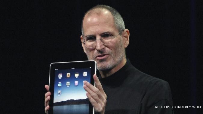 Badut ini ternyata mempunyai iPad milik Steve Jobs