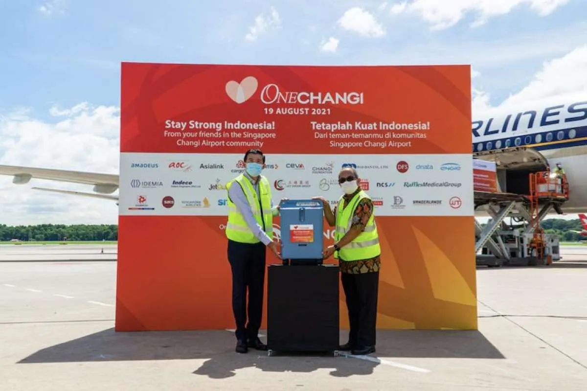 Komunitas Singapore Changi Airport kirim bantuan konsentrator oksigen ke Indonesia