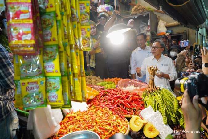 Pantau Bapok di Pasar Anyar Bogor, Mendag: Alhamdulillah, Harga Beras Mulai Turun