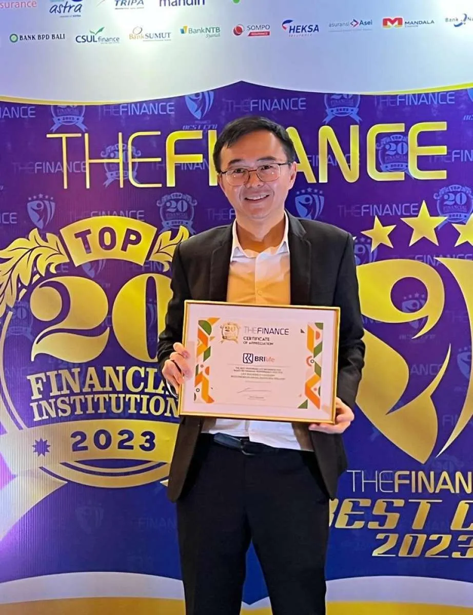 BRI Life Raih Dua Penghargaan dalam Ajang Top 20 Financial Award 2023