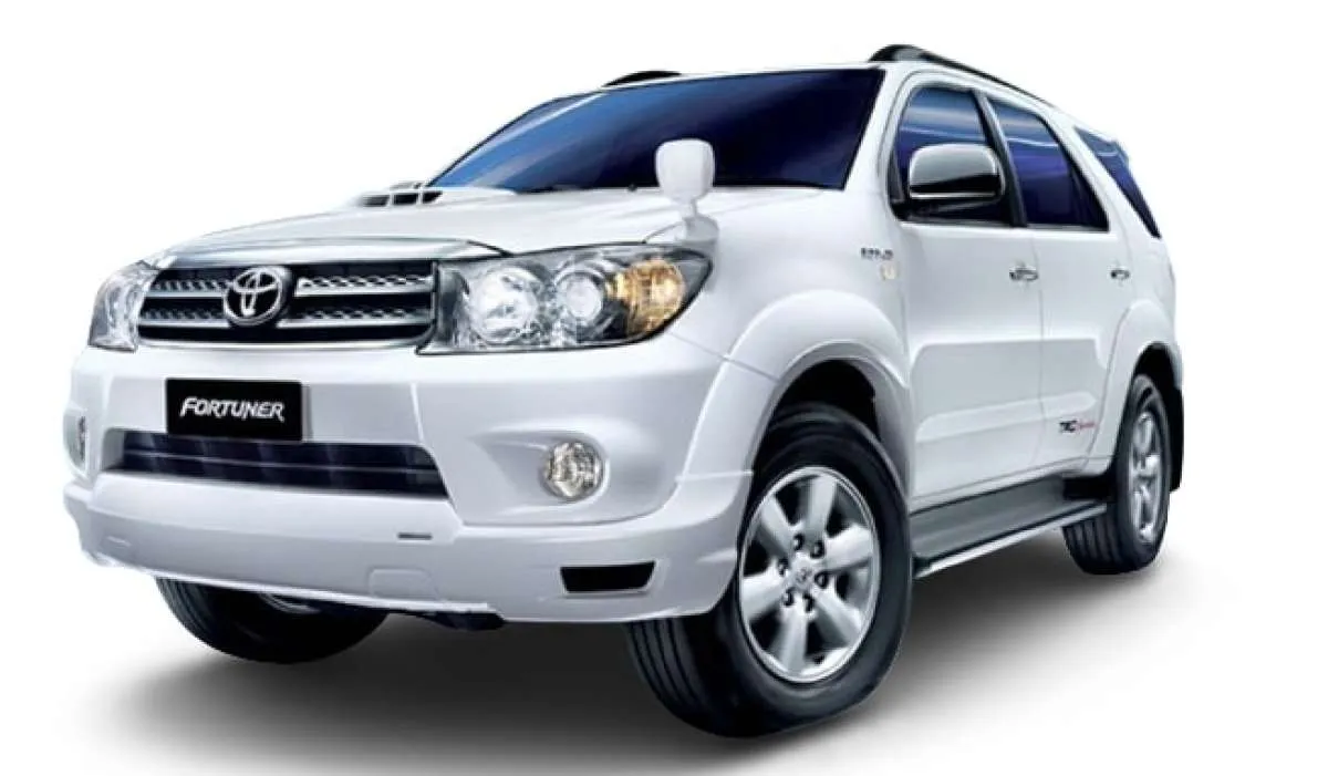 Simak harga mobil bekas Toyota Fortuner varian ini yang murah per Juni 2021