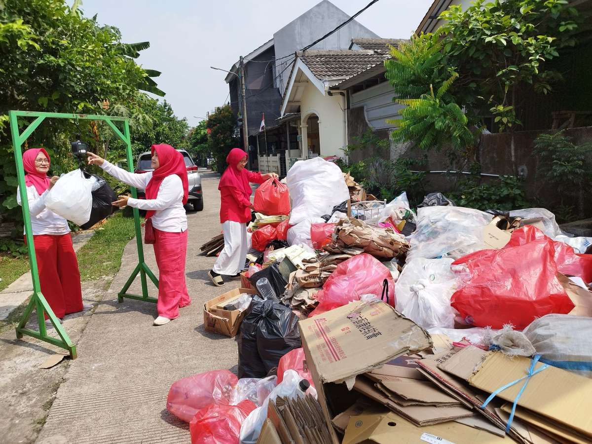 Layanan Bank Sampah Japos Bersih Dulang Rezeki dari Sampah