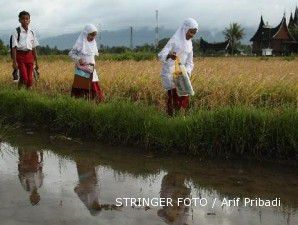 Belum semua daerah kucurkan dana BOS