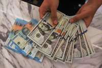 Rupiah Loyo Rp 17.414 pada Awal Pekan, Harapan Damai AS-Iran Memudar