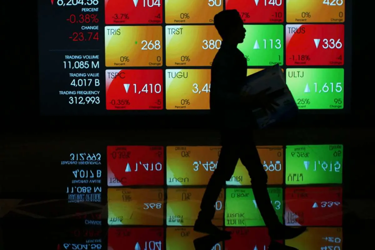 Simak rekomendasi saham CPIN, BBNI, dan ISAT untuk hari ini