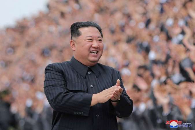 Kim Jong Un Perintahkan Militer Korut untuk Menstabilkan Pasokan Obat-obatan Covid-19