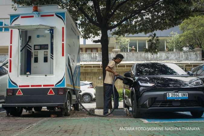 Inilah Petunjuk dan Antisipasi Jika Moms Kehabisaan Baterai Mobil Listrik di Jalan