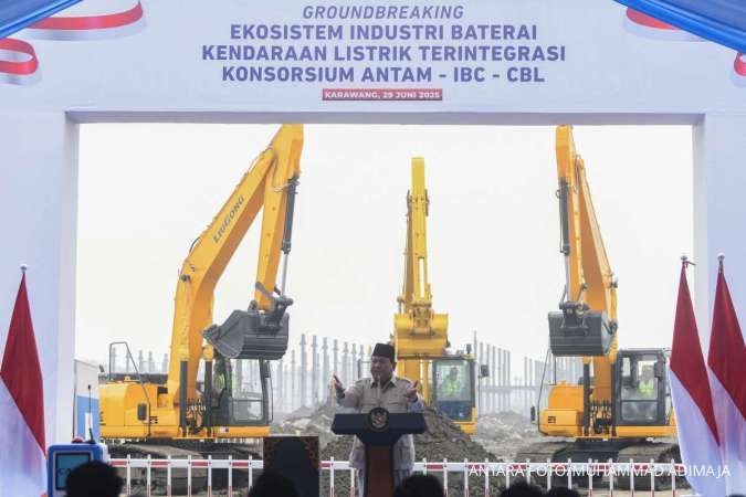 Prabowo Resmikan Pabrik Baterai Mobil Listrik Di Karawang, Berapa UMK 2025 Jabar?