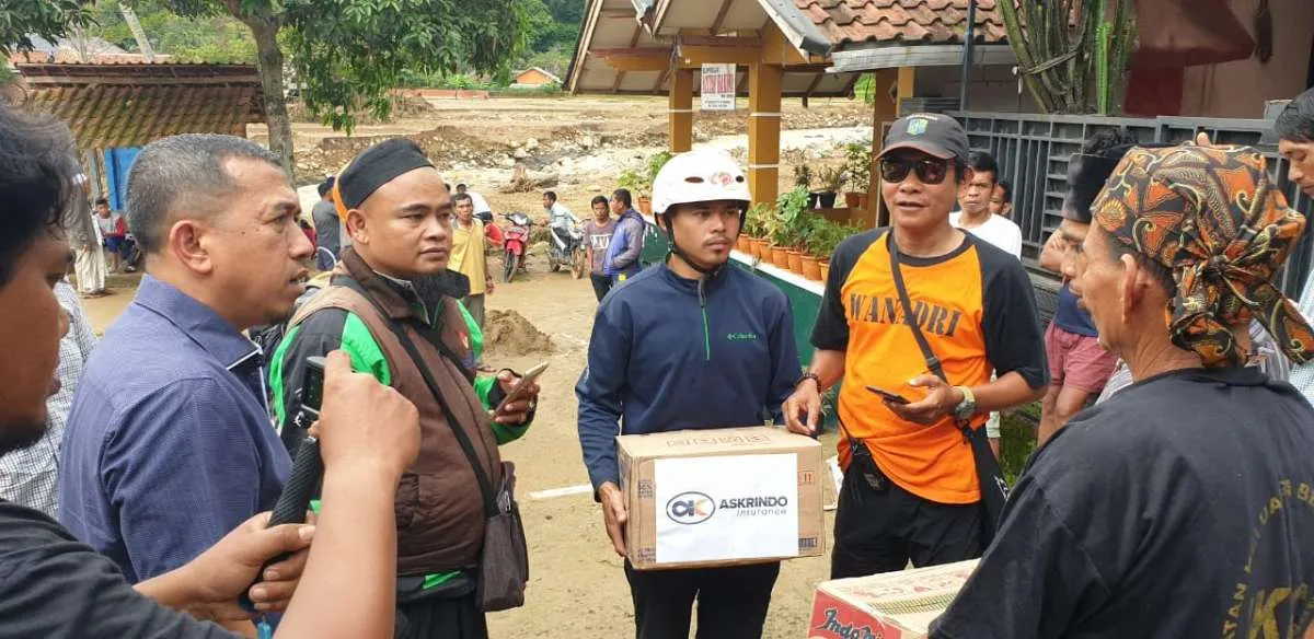 Aksi cepat Askrindo, Bank Mandiri dan Perhutani tangani korban banjir dan longsor