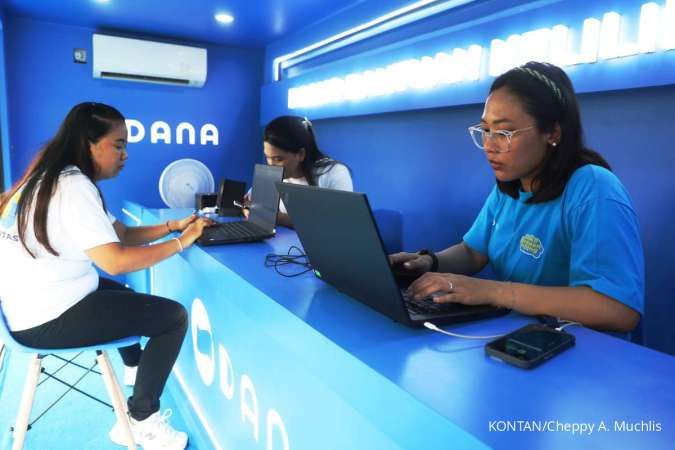 Layanan Posko Keliling - Suasana pelayanan di Posko Bantuan Keliling DANA