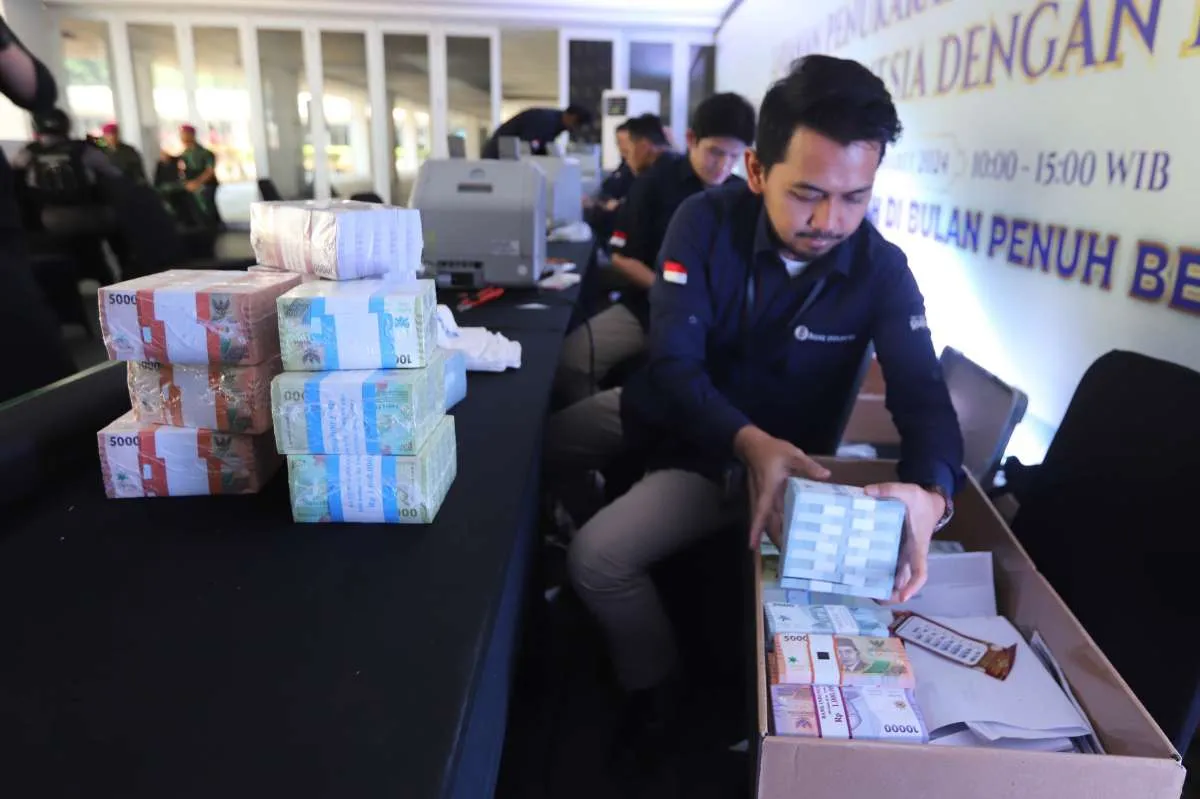 OJK Tengah Menyusun Rancangan Aturan Konglomerasi Keuangan Terbaru, Ini Kata Analis