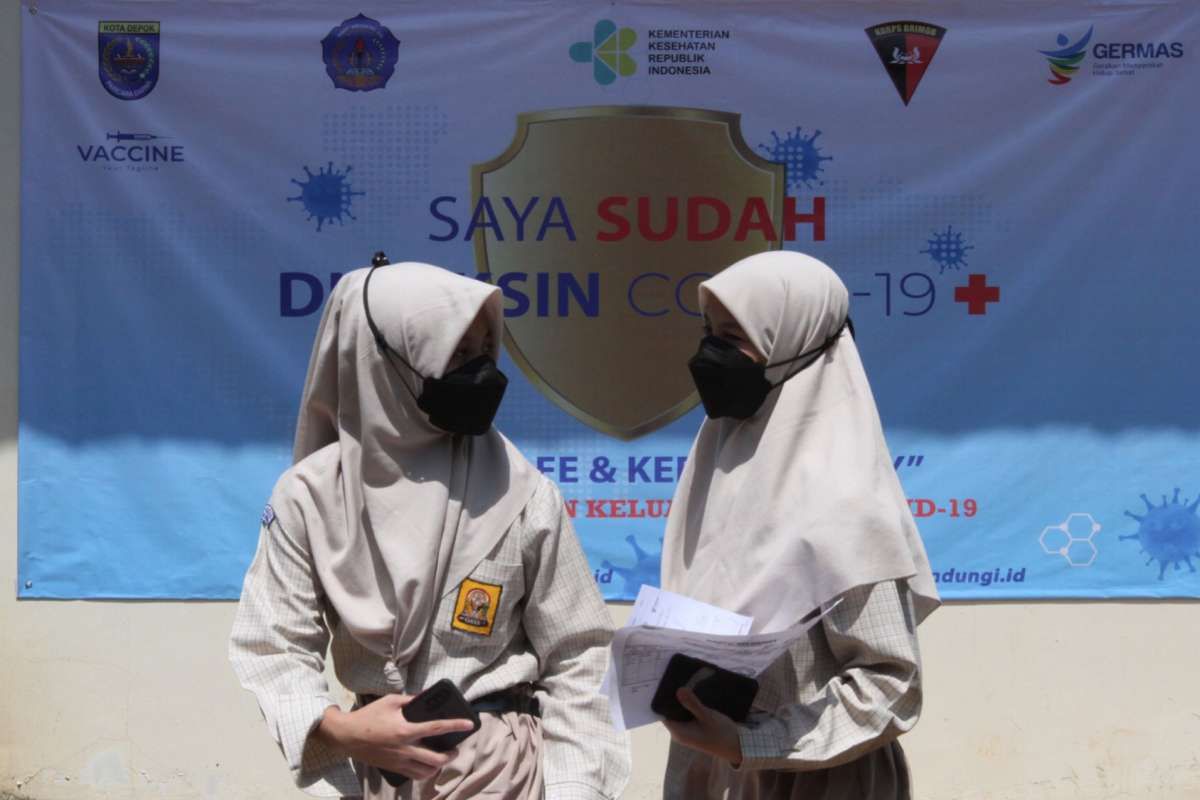 Target vaksinasi pelajar di Depok