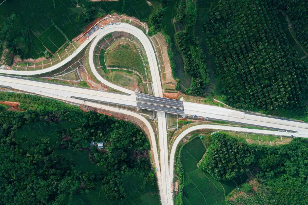 WIKA Targetkan Jalan Tol Serang–Panimbang Seksi 2 Beroperasi Fungsional Lebaran 2026