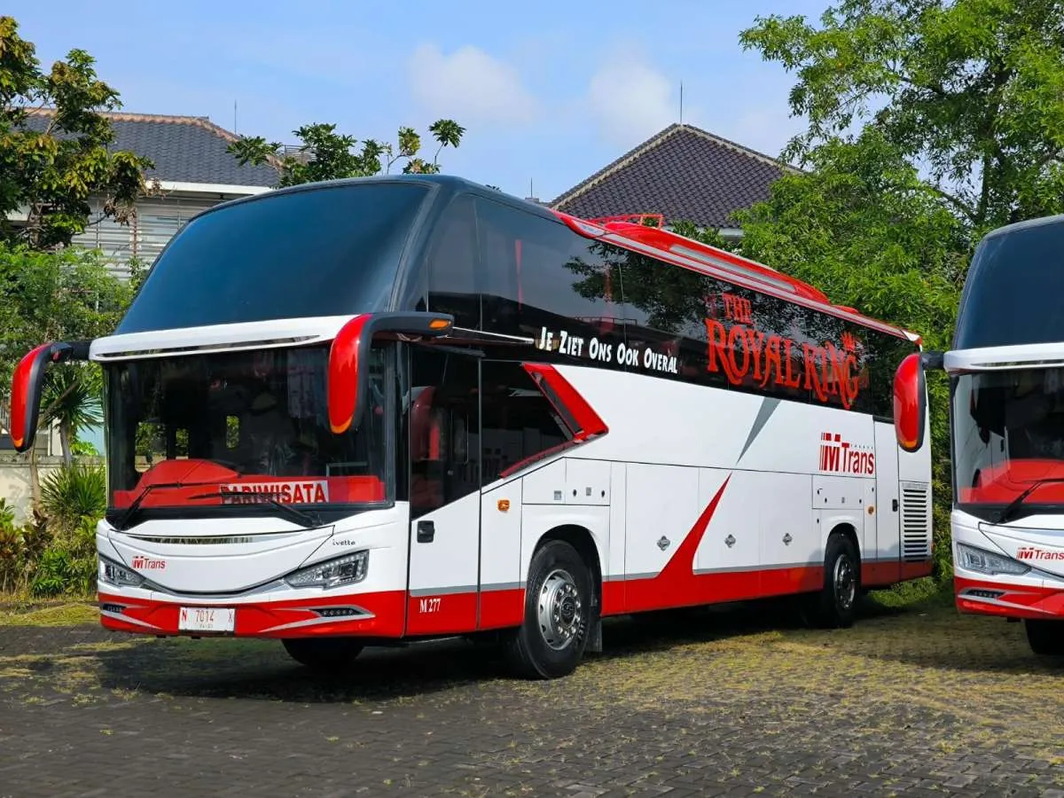 Dukung Transportasi Umum, Mercedes-Benz Serahkan Sasis Bus untuk PO MTrans