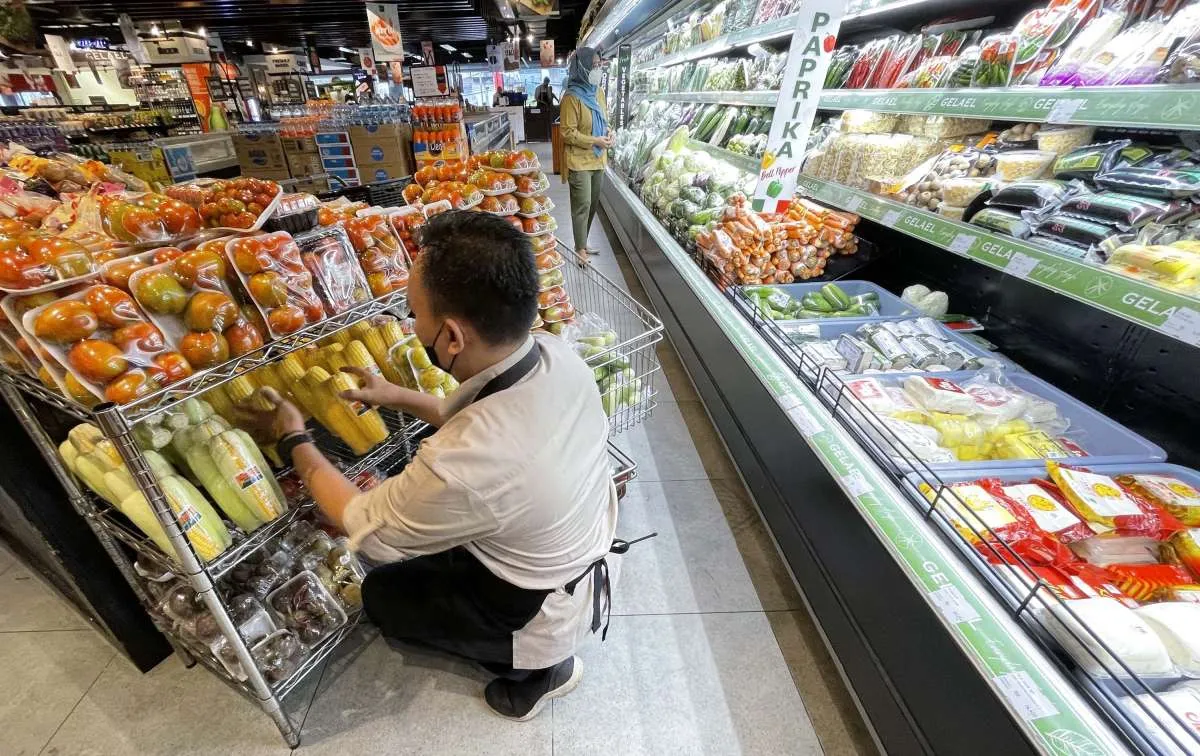Kenaikan Harga-Harga Turut Menekan Ekspektasi Konsumen ke Depan 