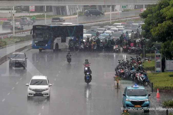 Hujan Amat Lebat Turun di Provinsi Ini, Cek Peringatan Dini BMKG Cuaca Besok (12/11)