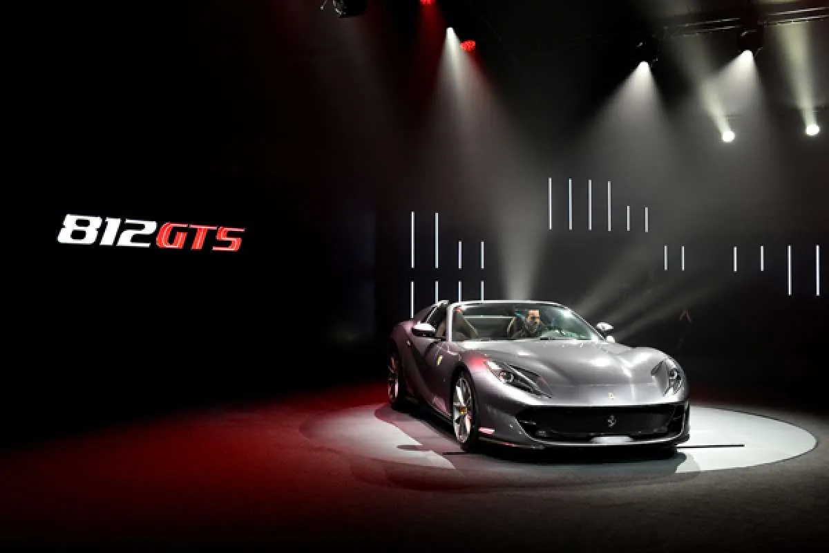 Permintaan melonjak, Ferrari naikan target laba € 1,38 miliar di tahun ini