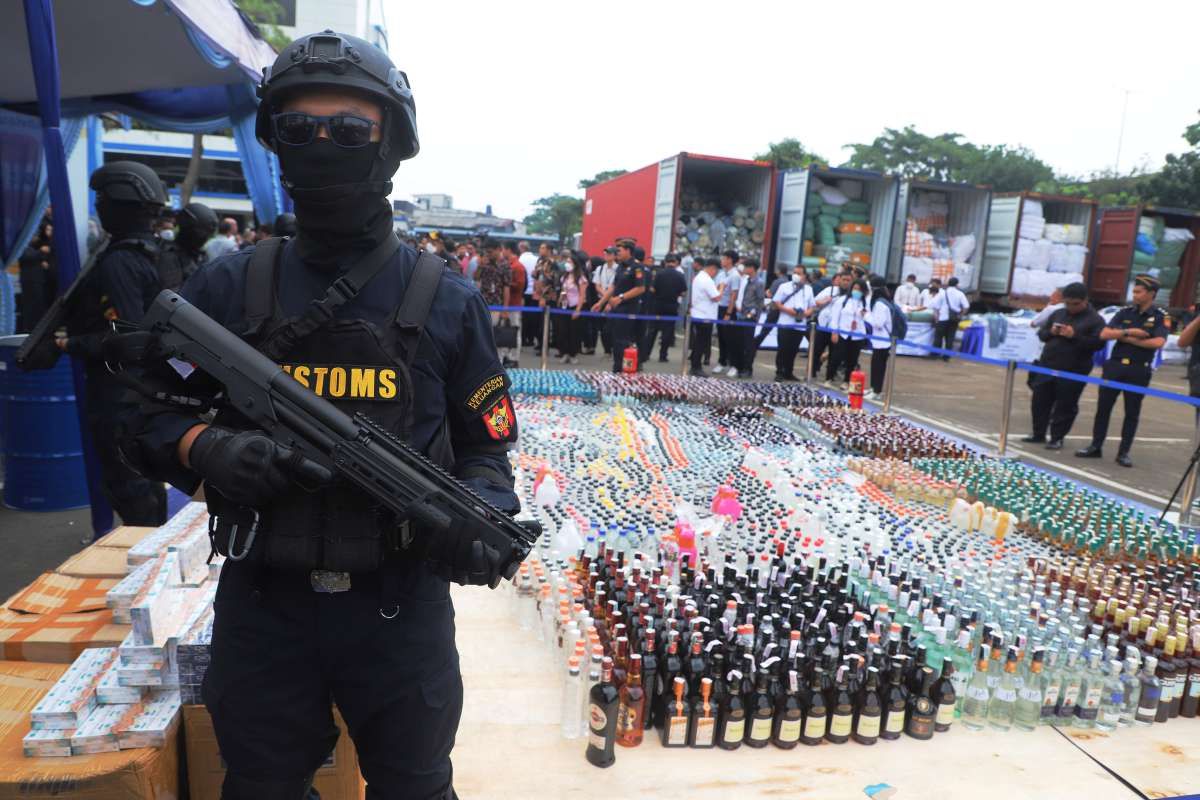 Pemerintah Menindak Penyelundupan Barang Senilai Rp 6,1 Triliun di Sepanjang 2024
