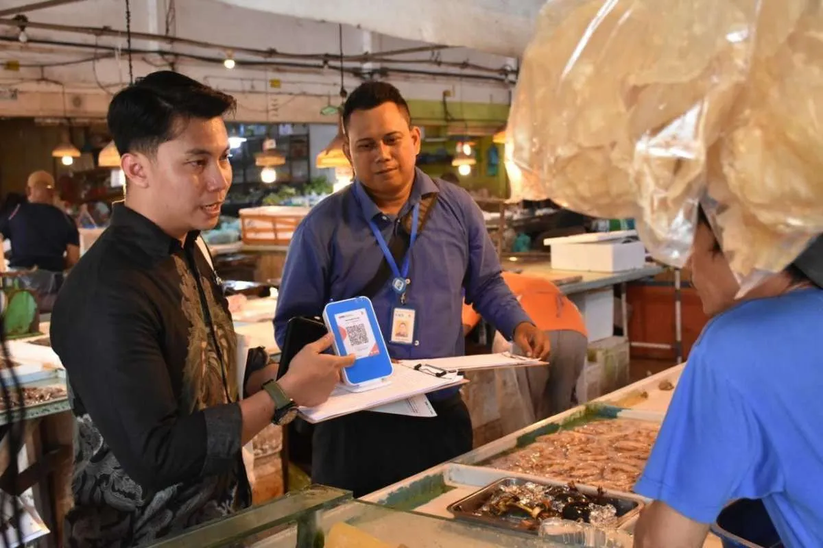 BCA Bidik Lebih dari 200 Pedagang Pasar di Batam untuk Adopsi QRIS