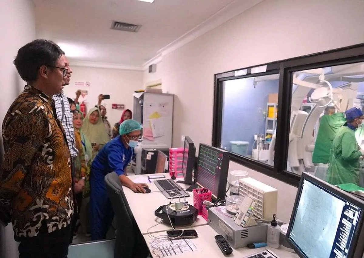 Bantuan Alkes dari Kemenkes Tingkatkan Pelayanan di 3 RS di Surabaya